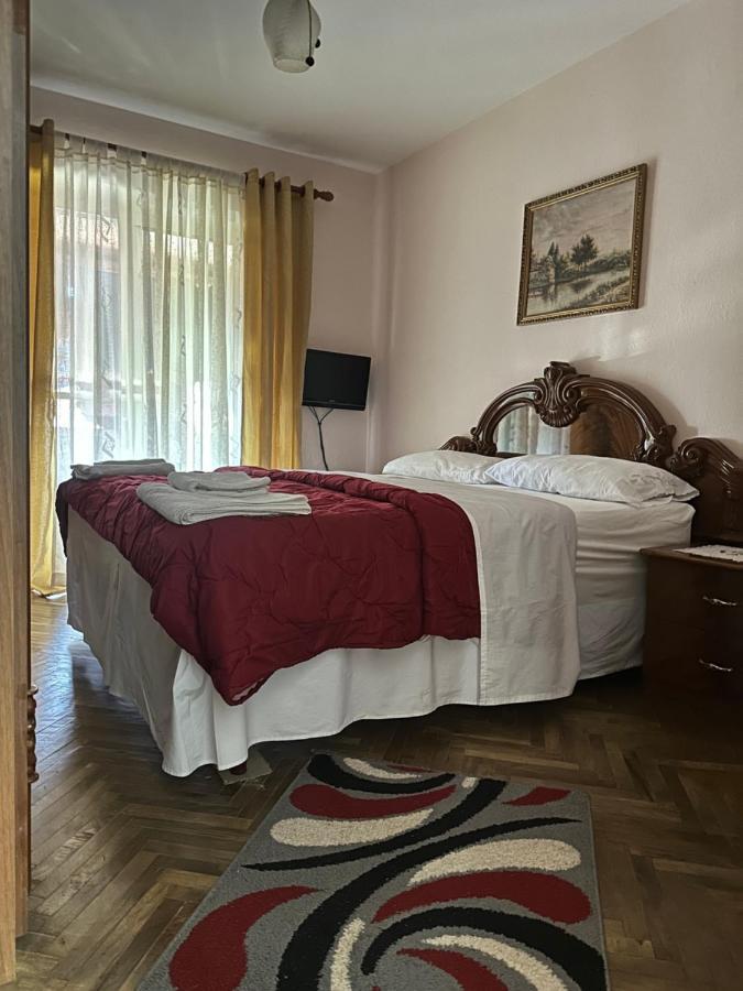 Hoxha House Hotel Kruje Bagian luar foto