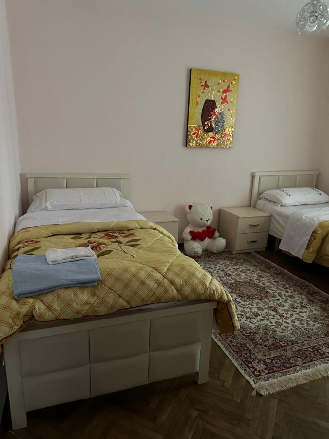 Hoxha House Hotel Kruje Bagian luar foto