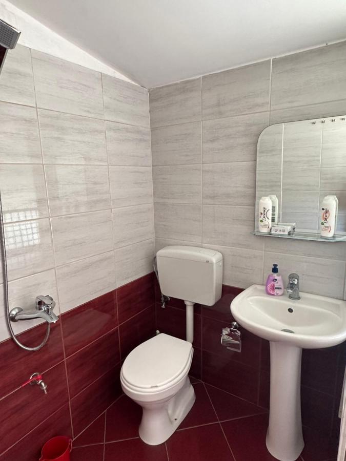 Hoxha House Hotel Kruje Bagian luar foto