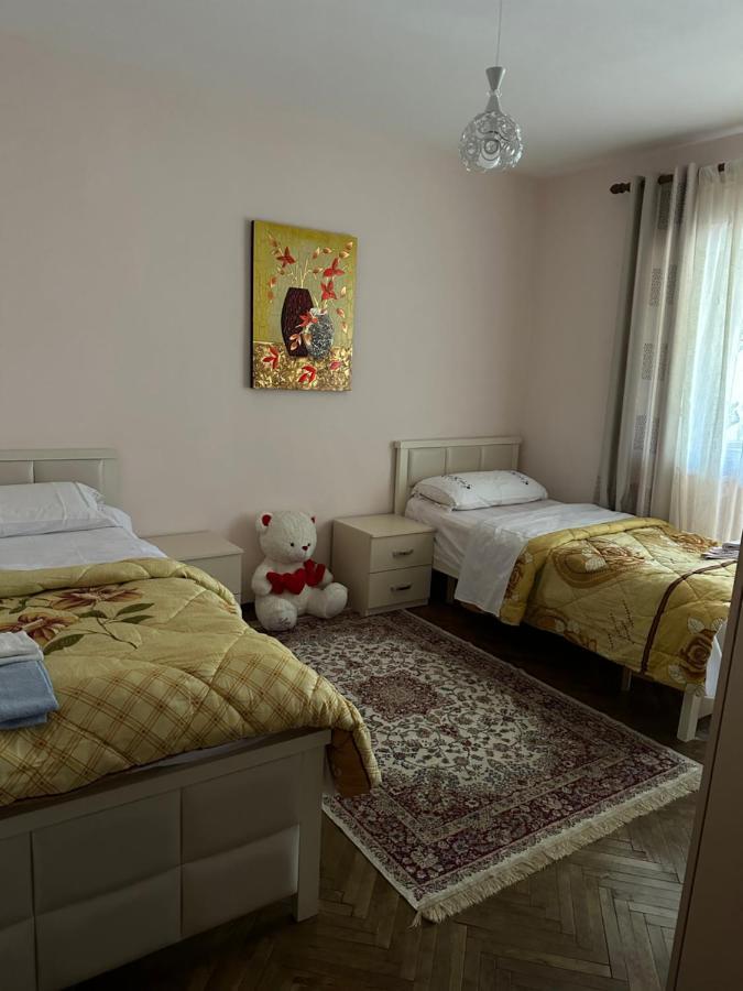 Hoxha House Hotel Kruje Bagian luar foto